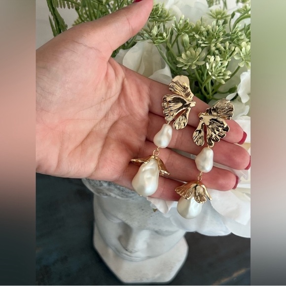 House of Harlow 1960 Statement Ginkgo  Drop Earrings ✨ - Picture 5 of 14